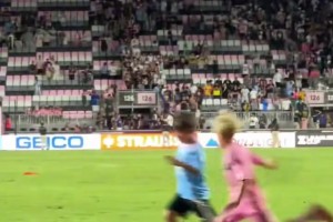 莫雷托：四五家英超中游俱乐部想引进埃永，还有一家有机会踢欧冠（莫雷托：英超四五支中游队有意埃永，另有一队或战欧冠）