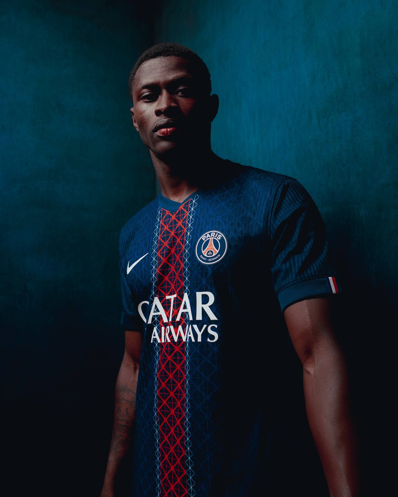 中国U17vs文莱U17：邝兆镭、万项首发，何思凡、金昱成出战（中国U17对阵文莱U17：邝兆镭、万项首发，何思凡、金昱成登场）