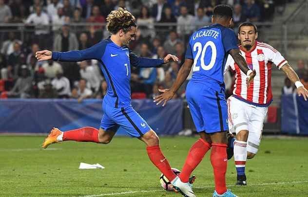 诺伊尔：平局是个不错的结果，我们拿到了1分而竞争对手没有（诺伊尔：平局可接受，我们拿到1分而对手空手而归）