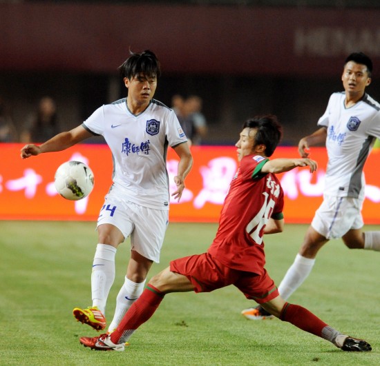 安帅给埃斯特旺批假以考取驾照，并宣布了他通过考试的消息（安帅准许埃斯特旺请假考驾照，并官宣其顺利通过考试）